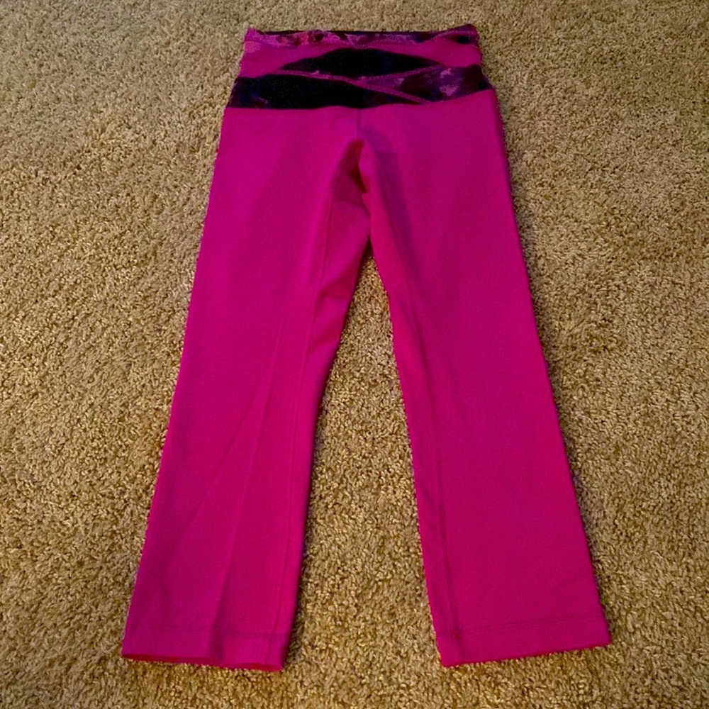 Lululemon Dark Fuschia Crop Leggings